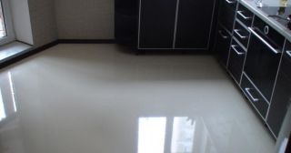 Наливной пол на кухне Еманжелинск, цена от 885 руб.
